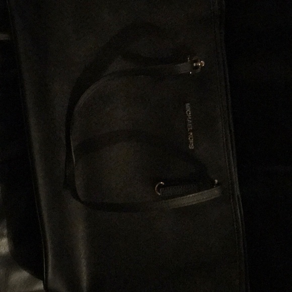 Micheal kors tote - Picture 1 of 7